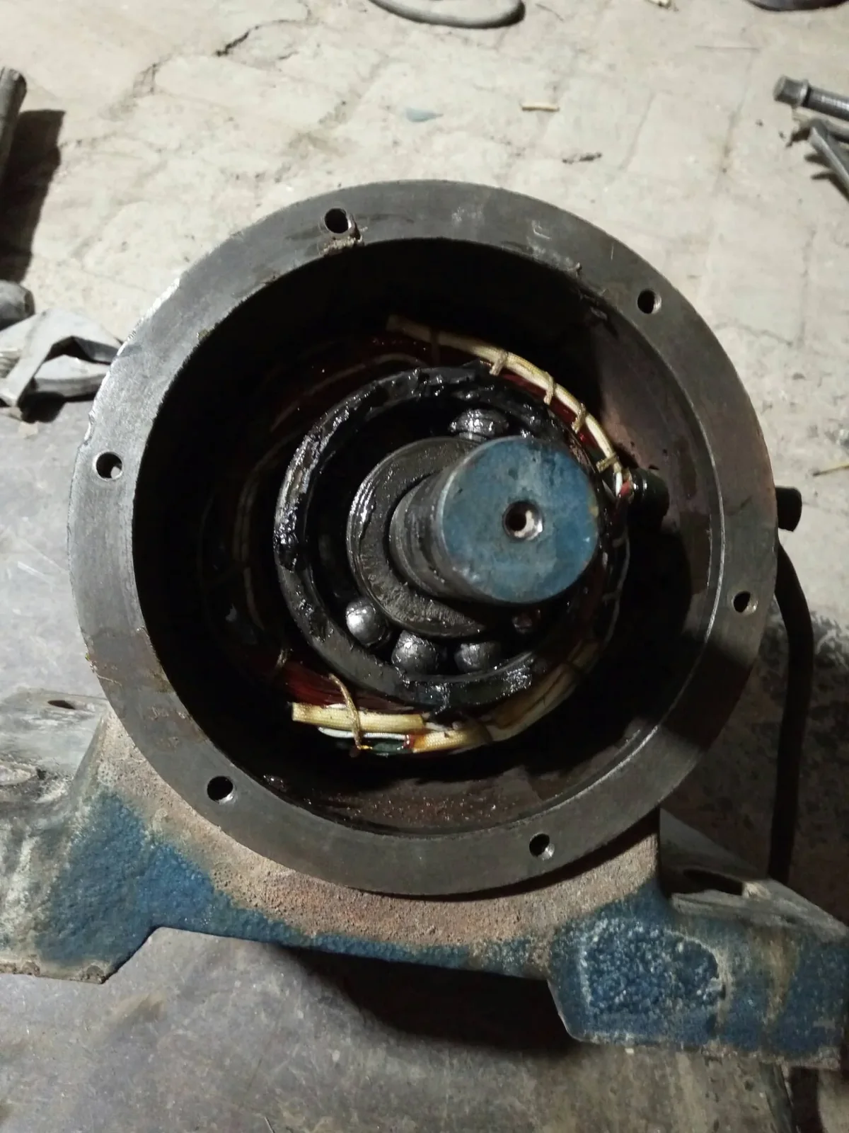 CXE Bearing radial clearance inspection for bearing troubleshooting
